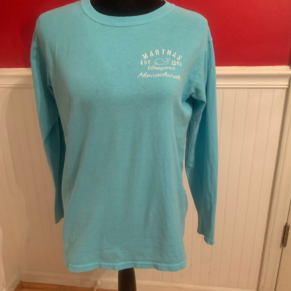 Long sleeve turquoise Martha’s Vineyard tee shirt.
